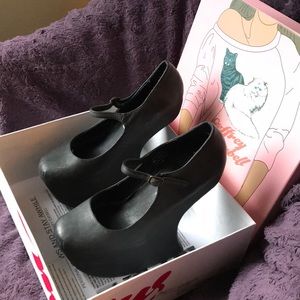 Jeffrey Campbell NightWalk heel-less pumps